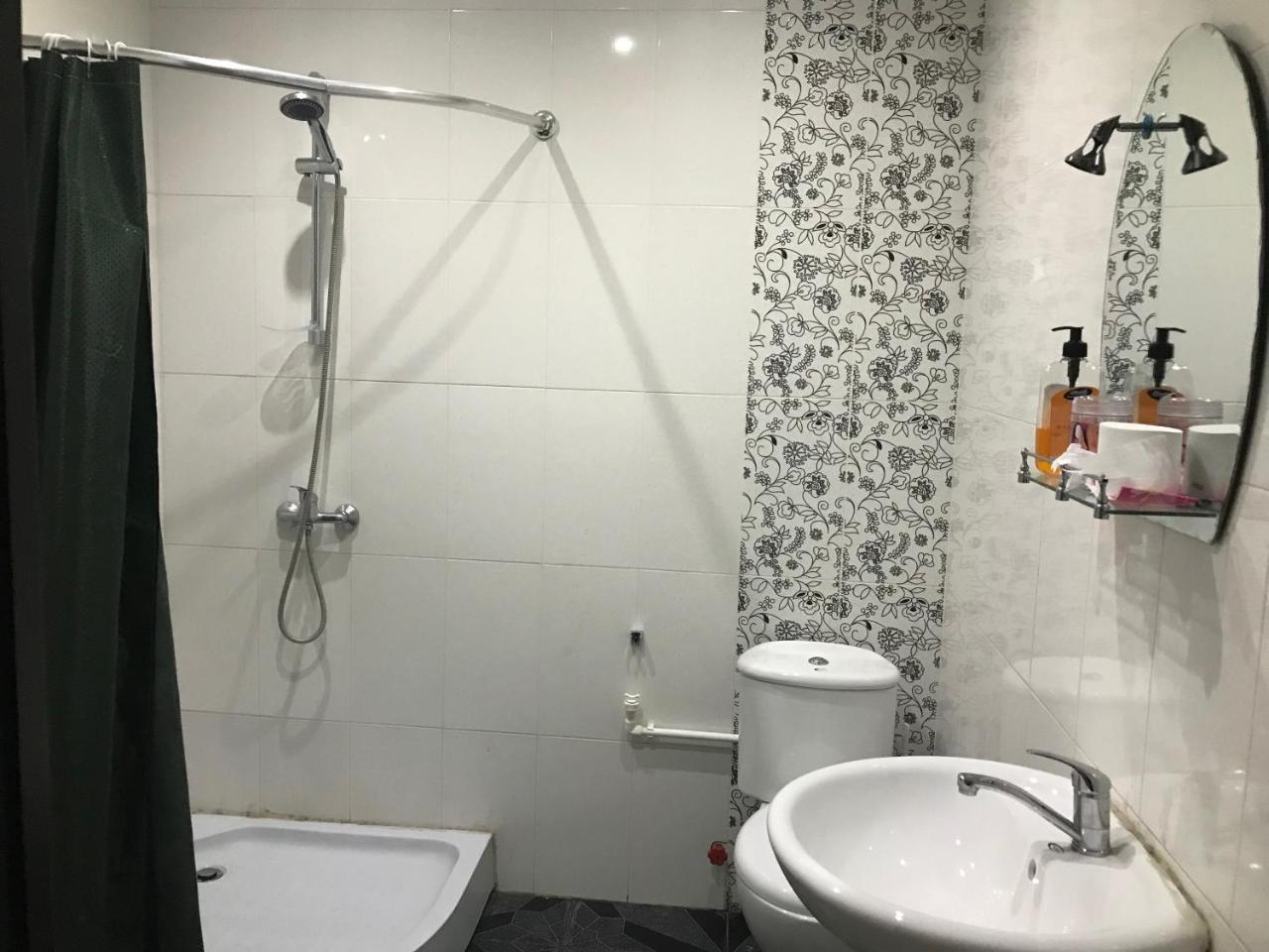 Hotel Monaco Тбилиси Екстериор снимка